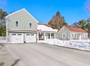 12 Warren St, Georgetown, MA 01833