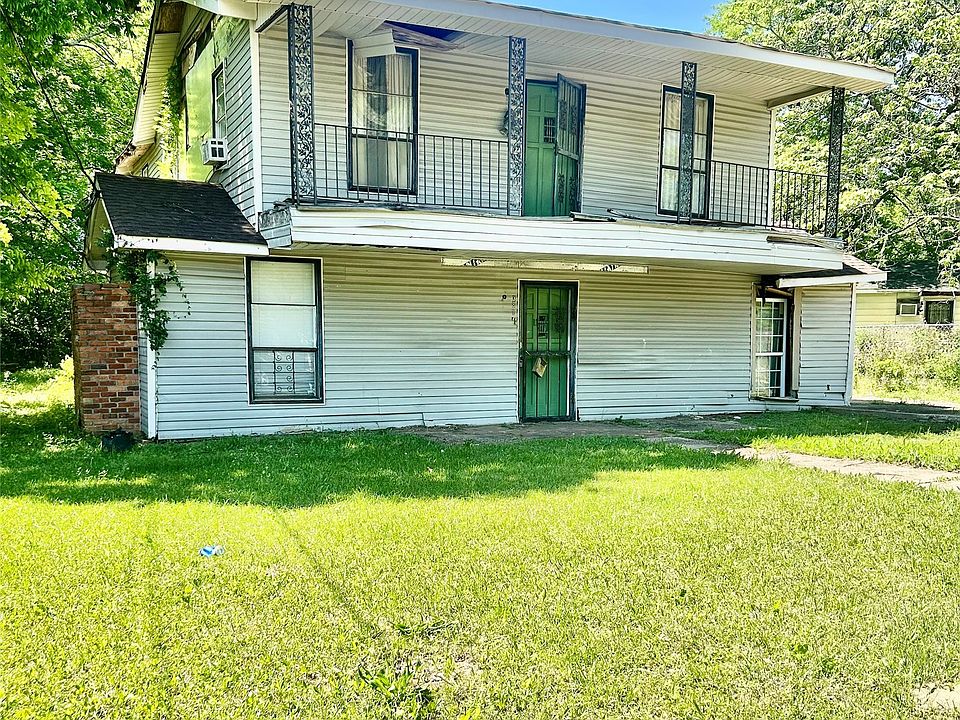 2nd image of 3814 Oak St