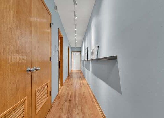4th image of 1-3301 S Michigan Ave #1