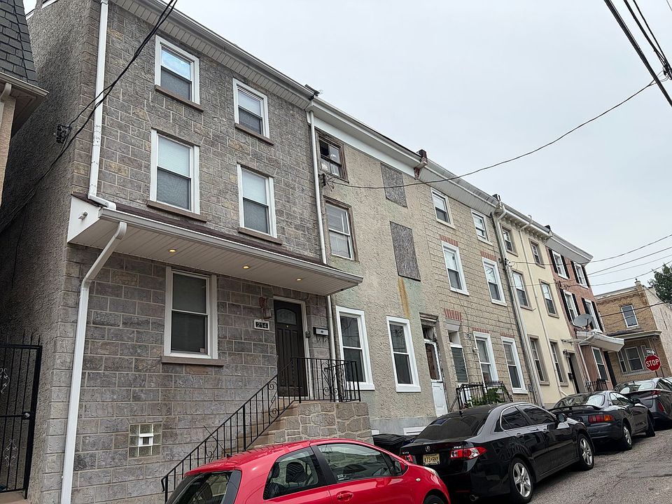1st image of 214 Grape St