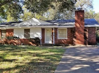 809 Belltower Dr, Irving, TX 75061