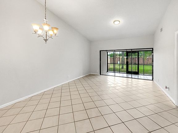 3rd image of 5116 E Lakes Drive
