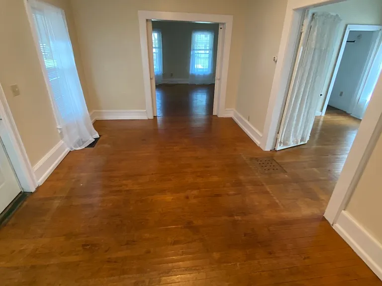 19 Dix Ave #A — Photo 1