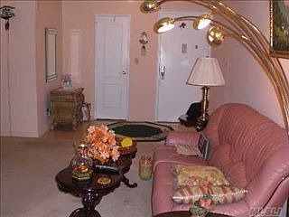 4th image of 1 Birchwood Ct APT 1M