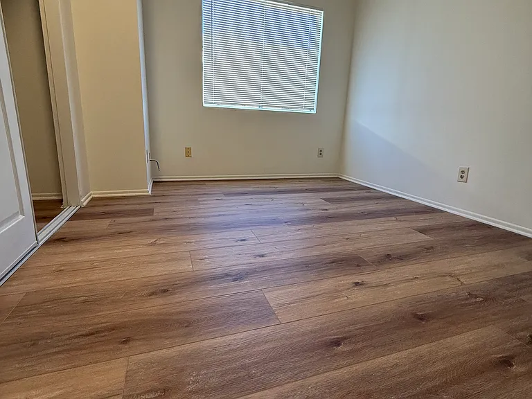 330 W Doran St — Photo 10