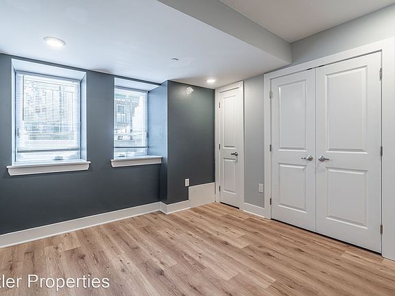 4th image of 1728 Memorial Ave #1