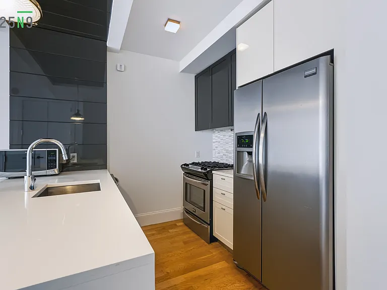 225 N 9th St #6D — Photo 5