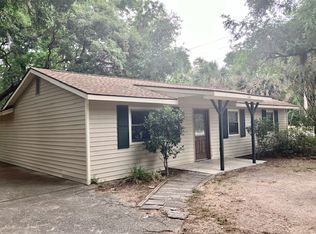 121 Sams Point Rd, Beaufort, SC 29907
