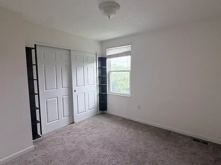 311 Heftner Cir — Photo 12