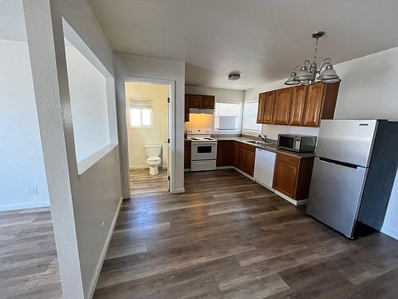 2nd image of 1867 Broadway St #1
