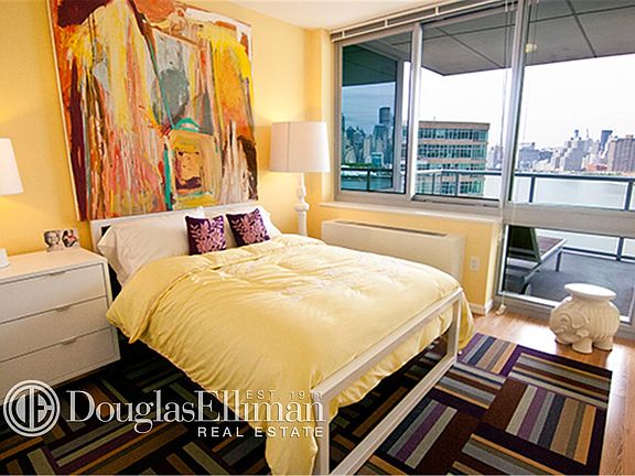 2nd image of 4720 Center Blvd APT 1902