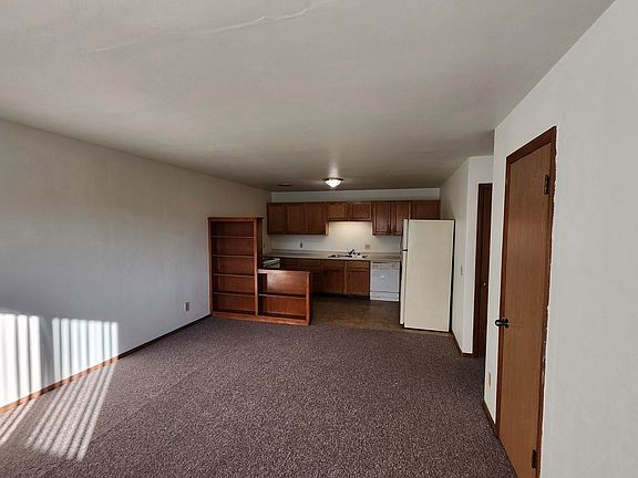 3rd image of 4810 Farwell St #4