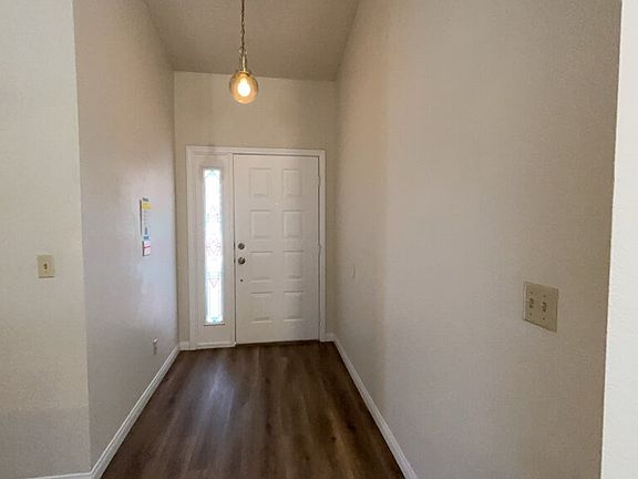 3rd image of 3927 Broken Oak Ln