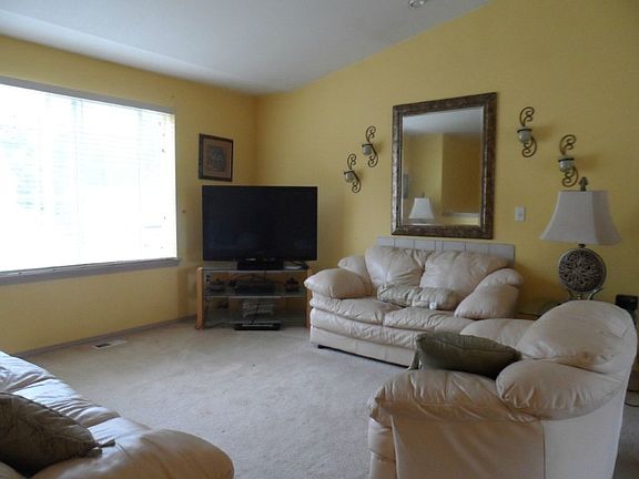 2nd image of 5502 230th St E