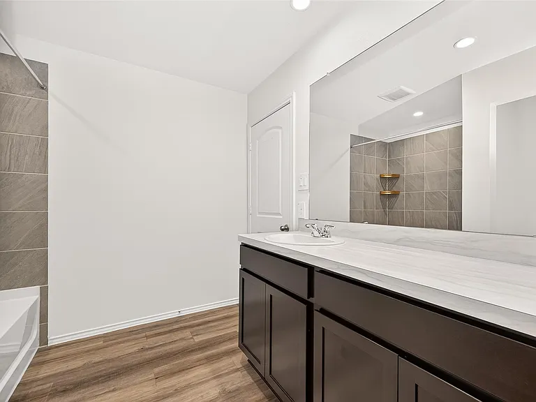1710 Legacy Hills Dr — Photo 15