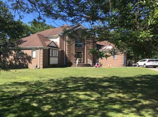 1347 Forest Glen Ct, Toms River, NJ 08755
