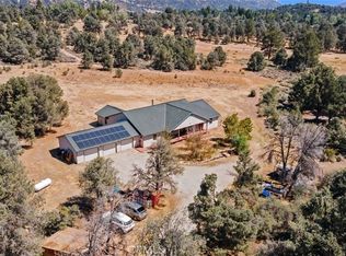 9989 Tara Ln, Frazier Park, CA 93225