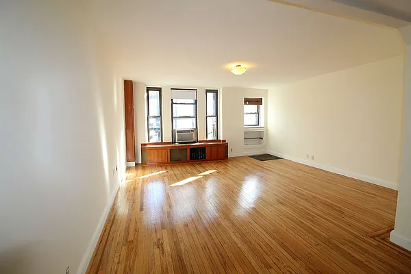 Rented by Compass | media 11