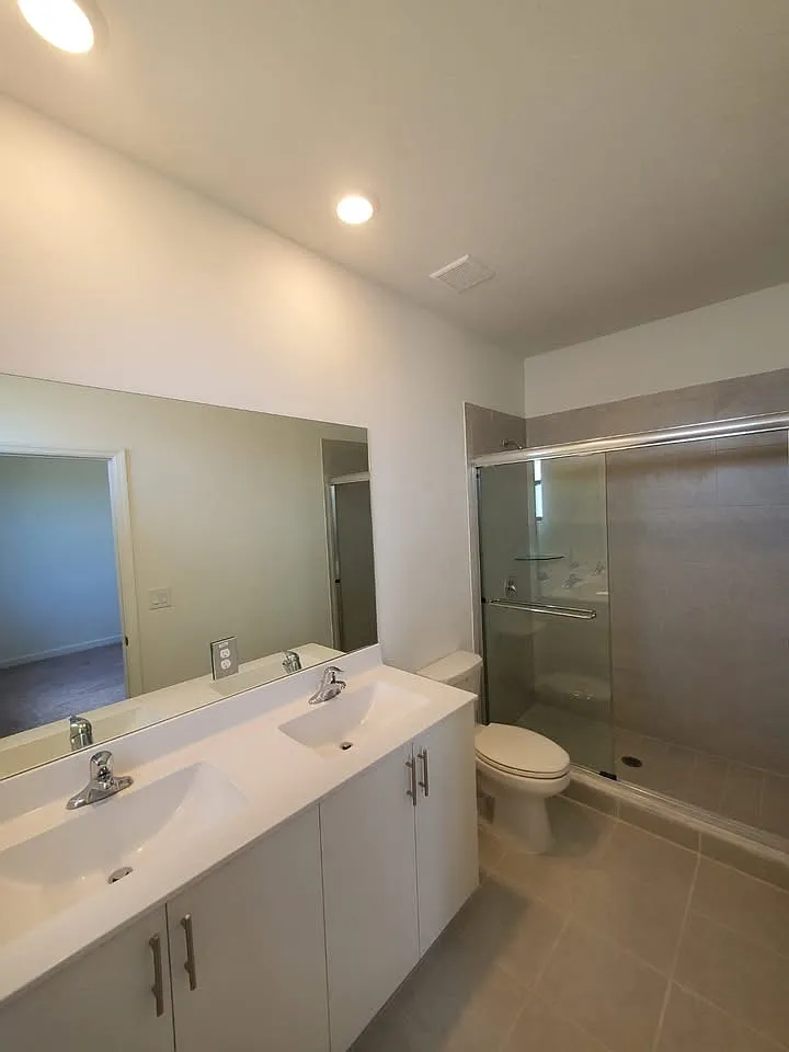 3 bed, 1330 sqft, $3,000 — Photo 2