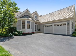 165 S Newport Ct, Lake Forest, IL