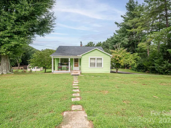 118 Downey Lake Rd, Dallas, NC 28034