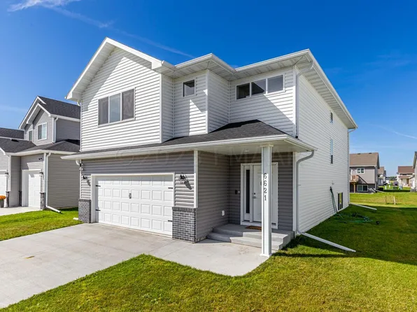 6621 26th St S, Fargo, ND 58104