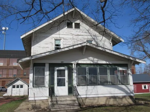 604 S Birch St, Lamberton, MN 56152