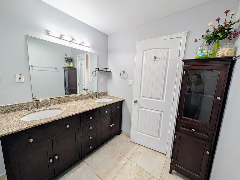 5306 Briarbend Dr — Photo 7