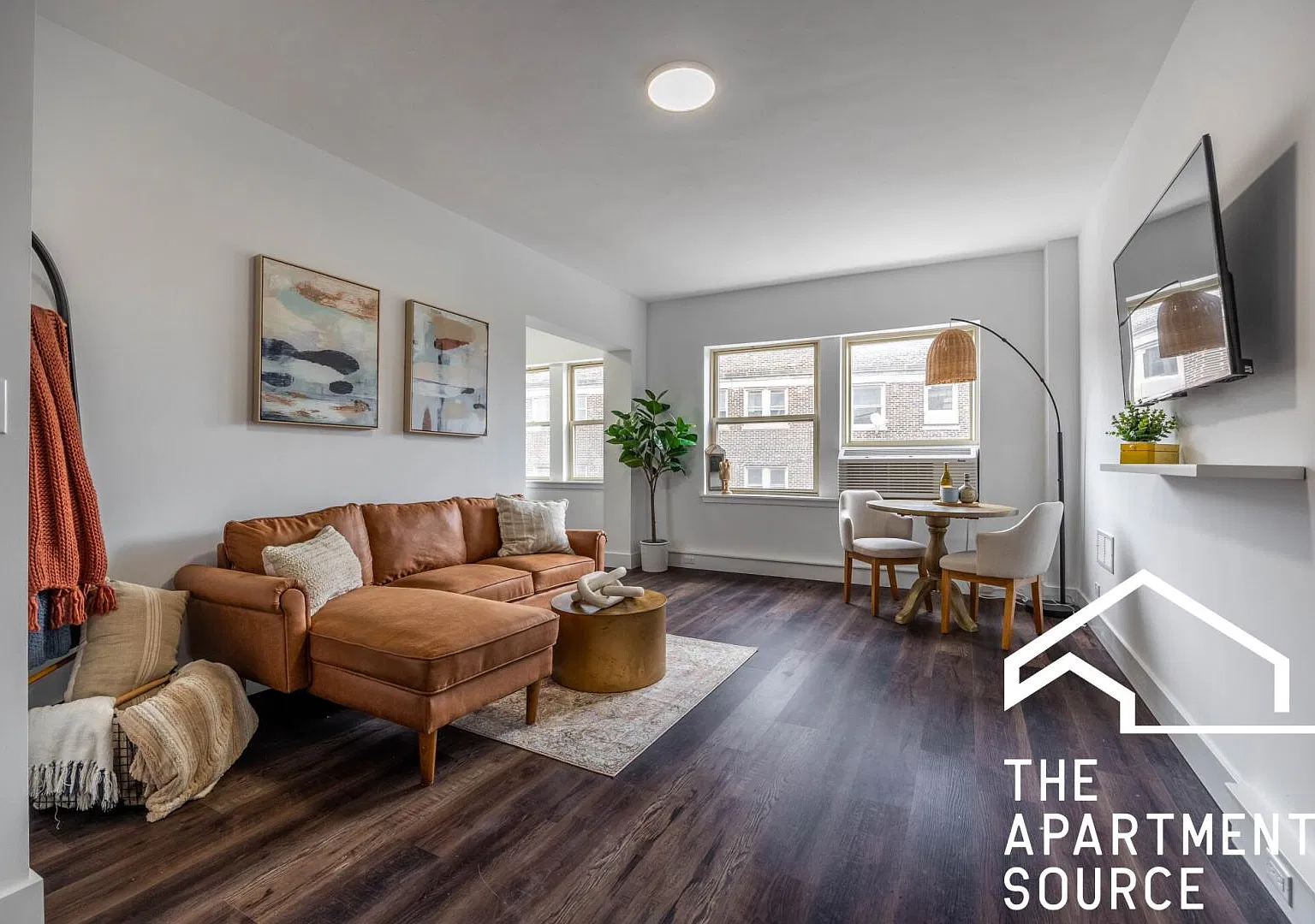 2 bed, 850 sqft, $2,595 — Photo 1