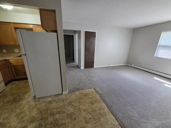 833 Garden Ave, Cuyahoga Falls, OH 44221