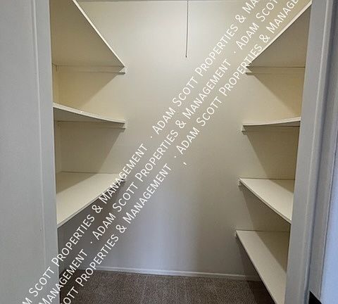 4th image of 1327 Southwestern Dr APT 13