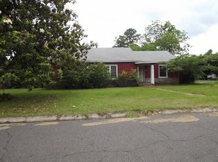 913 Olive St, Magnolia, AR 71753