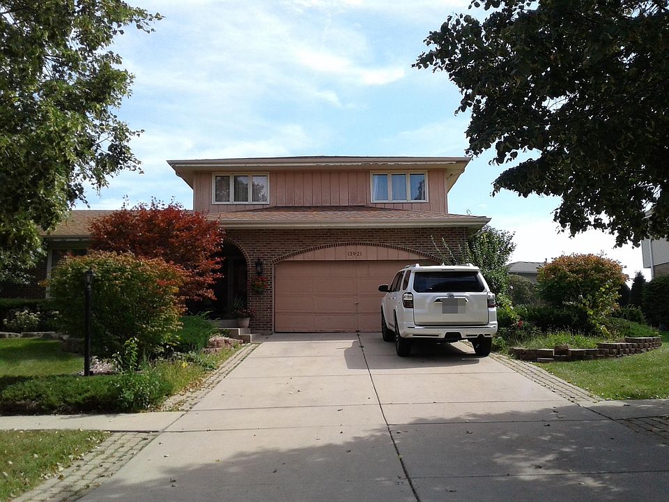 1st image of 13921 S Trails End Dr