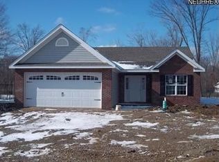 16880 Hinsdale Ct, Middleburg Heights, OH 44130