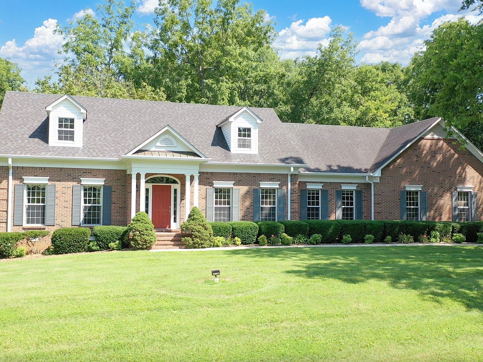 100 Logan St, Shelbyville, TN 37160 Zillow