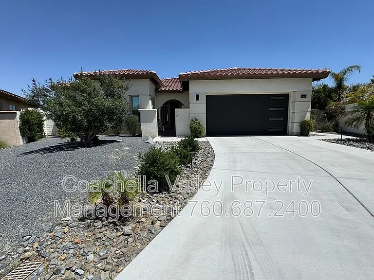 74635 Tesla Dr — Photo 3