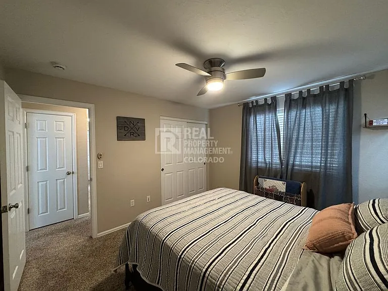 1615 S Chester Ct — Photo 16