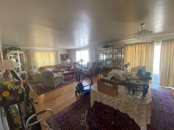 5th image of 337 Harvey Ave
