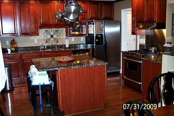 1st image of 843 Tanner Ln