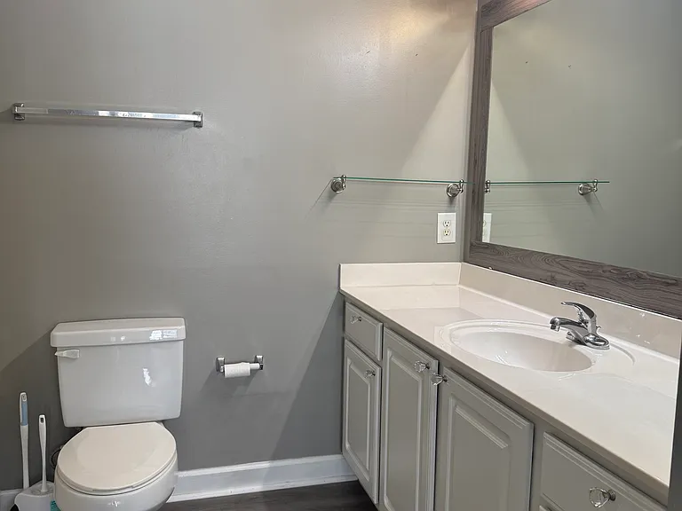 101 Westhaven Dr #7C — Photo 1