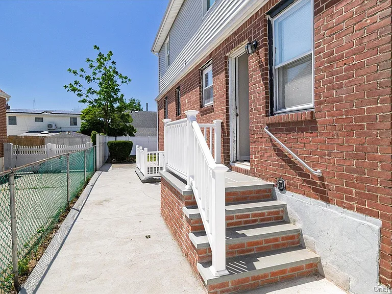 191 Raff Ave — Photo 4
