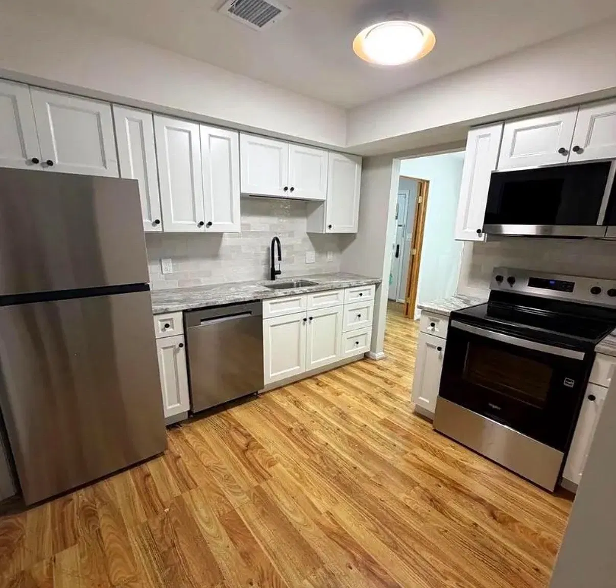 2 bed, 1522 sqft, $2,050 — Photo 3