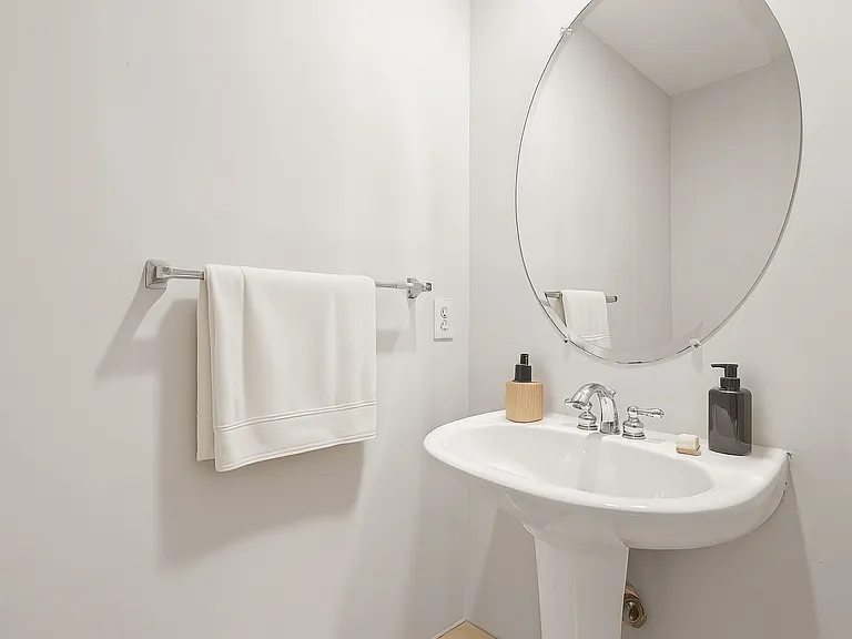 1022 Crestfield Dr — Photo 16