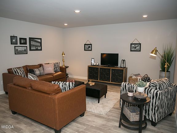 4th image of 113 River Birch Ln #91