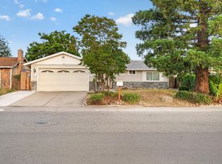 7263 Hayward Dr, Sacramento, CA 95828