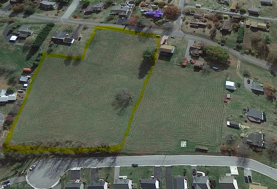 1st image of 807 Forest Ave