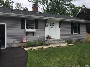26 Liberty St, Milford, CT 06460