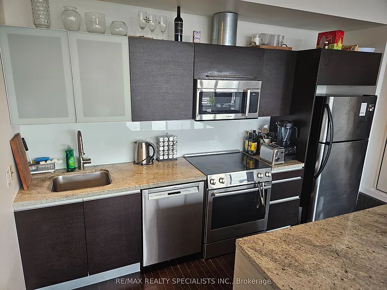 33 Mill St #806 — Photo 6