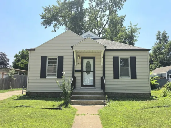1312 Richmond St, Joliet, IL 60435