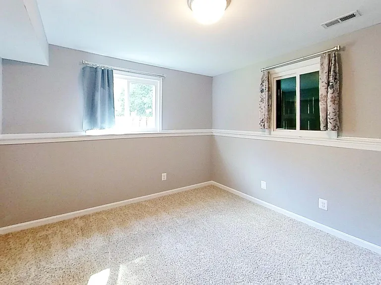 8458 Ararat Ct — Photo 9